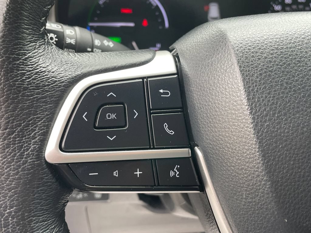 Used 2021 Toyota Sienna XLE w/ XLE Plus Package FWD image 34