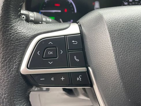 Used 2021 Toyota Sienna XLE w/ XLE Plus Package FWD image 34