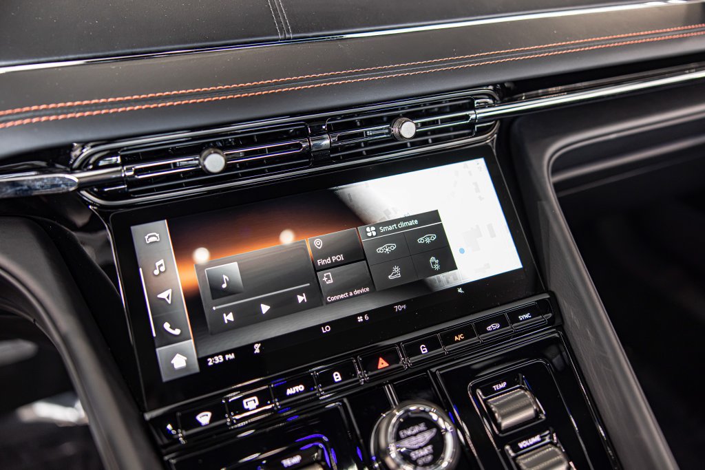 Used 2026 Aston Martin DB12 Coupe RWD image 27