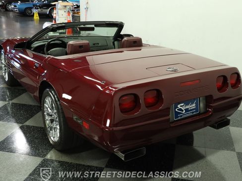 Used 1993 Chevrolet Corvette Convertible RWD image 8