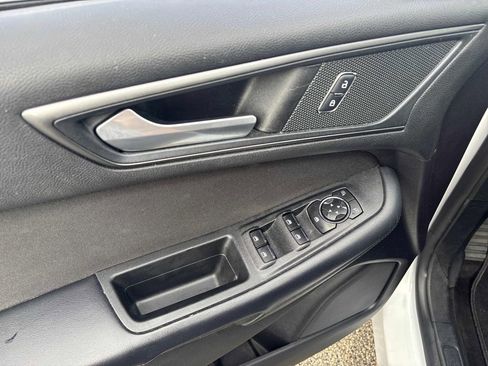 Used 2019 Ford Edge SE w/ SE Fleet Driver's Package image 10