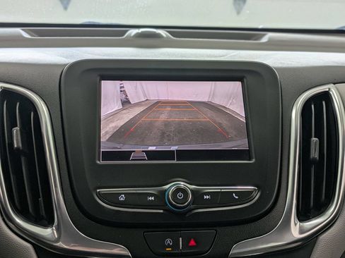 Used 2022 Chevrolet Equinox LS AWD/4WD image 14