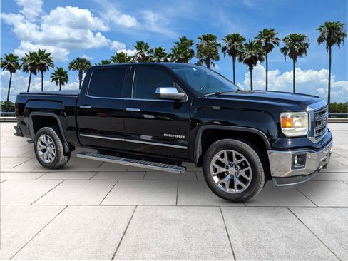 Used 2015 GMC Sierra 1500 SLT w/ SLT Crew Cab Value Package image 2