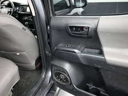 Used 2018 Toyota Tacoma SR w/ SR Convenience Package RWD image 13