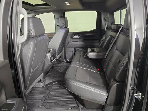 Used 2025 GMC Sierra 1500 Denali w/ Denali Reserve Package image 17