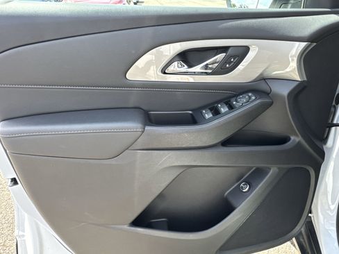 Used 2022 Chevrolet Traverse LT w/ LPO, Floor Liner Package image 23