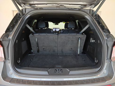 Used 2025 Ford Explorer ST-Line AWD/4WD image 14