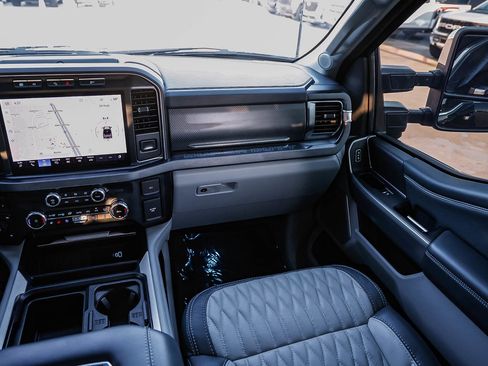 Used 2024 Ford F250 Limited image 15