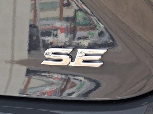 Used 2026 Toyota Camry SE image 30