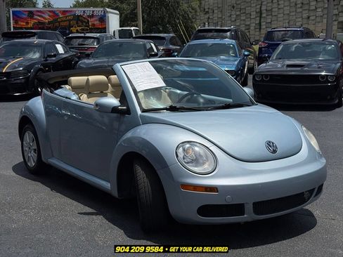 Used 2010 Volkswagen Beetle Convertible FWD image 11
