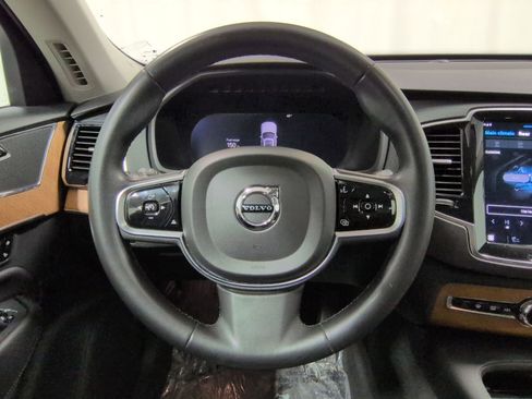 Used 2024 Volvo XC90 B5 Plus image 25