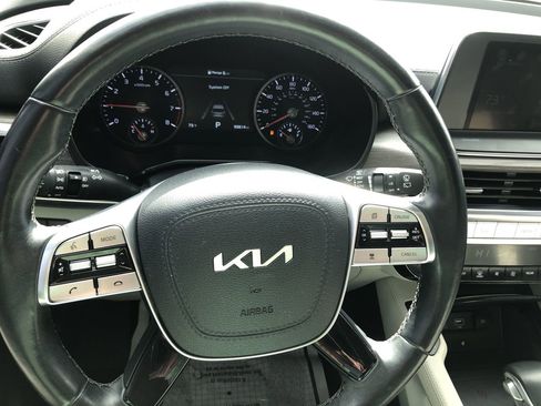 Used 2022 Kia Telluride SX w/ SX Prestige Package image 17