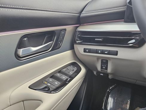 Used 2025 Nissan Murano SL image 33