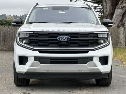Used 2025 Ford Expedition Max Platinum AWD/4WD image 8