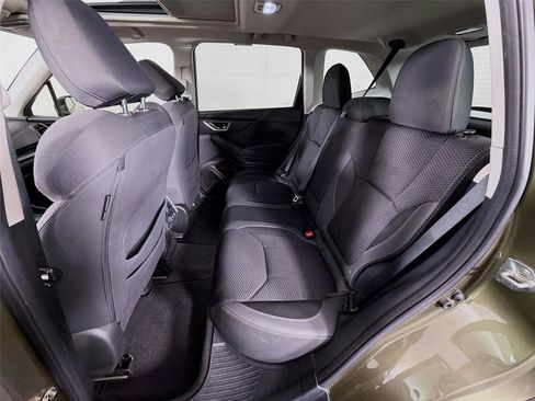 Used 2023 Subaru Forester Premium image 21