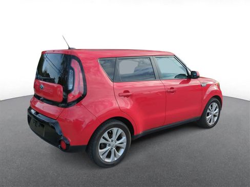 Used 2016 Kia Soul + image 8