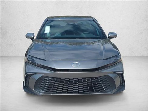 Used 2026 Toyota Camry SE FWD image 2