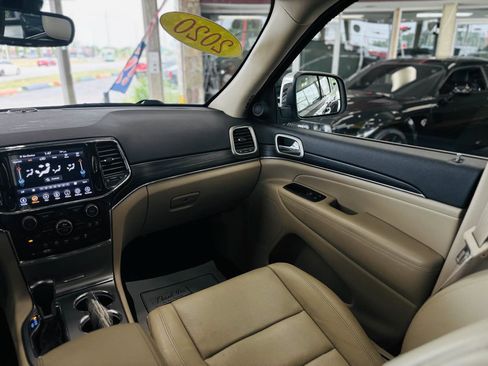 Used 2020 Jeep Grand Cherokee Limited w/ Luxury Group II AWD/4WD image 44