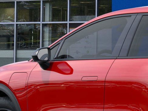 New 2026 Chevrolet Equinox EV LT image 12