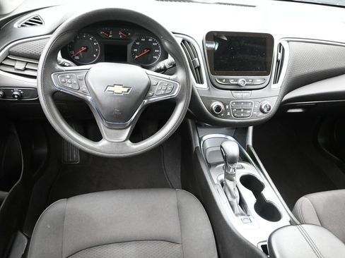 Used 2024 Chevrolet Malibu LT FWD image 11