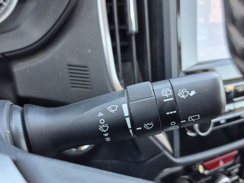 Used 2020 Subaru Forester Premium AWD/4WD image 34