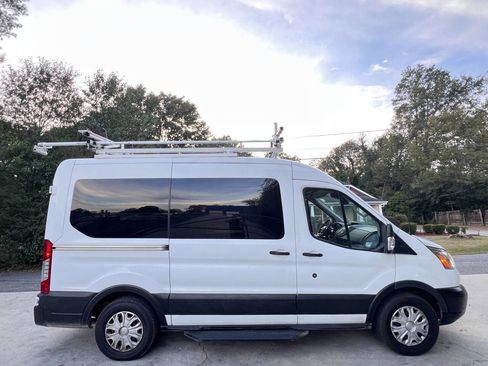 Used 2019 Ford Transit 150 XLT image 4