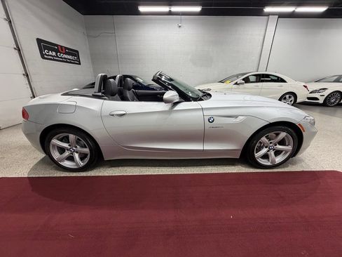 Used 2011 BMW Z4 sDrive30i RWD image 11