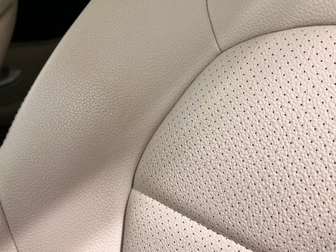 Used 2018 Mercedes-Benz GLC 300 image 17