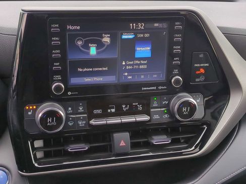 Used 2022 Toyota Highlander XLE image 30
