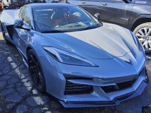 Certified 2025 Chevrolet Corvette E-Ray w/ Stealth Interior Trim Package image 2