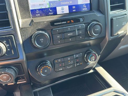 Used 2020 Ford F150 XLT w/ Equipment Group 302A Luxury AWD/4WD image 21