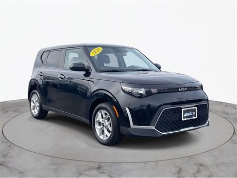 New 2023 Kia Soul LX w/ LX Technology Package image 1