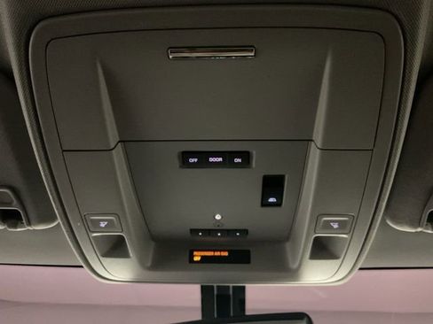 Used 2018 Chevrolet Silverado 1500 LTZ image 20