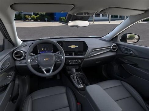 New 2025 Chevrolet Trax ACTIV w/ Driver Confidence Package image 15