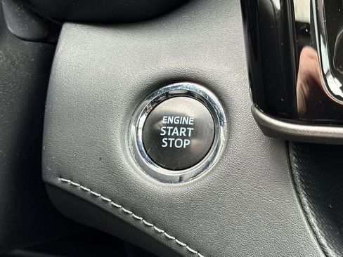 Used 2022 Toyota Highlander XLE image 21