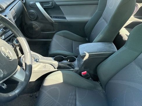 Used 2011 Scion tC FWD image 10