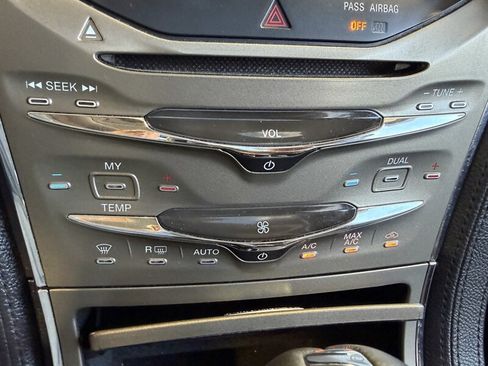 Used 2012 Lincoln MKX AWD image 21