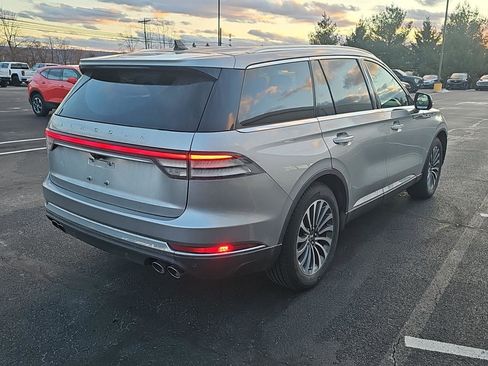 Used 2022 Lincoln Aviator Reserve w/ Elements Package Plus image 2