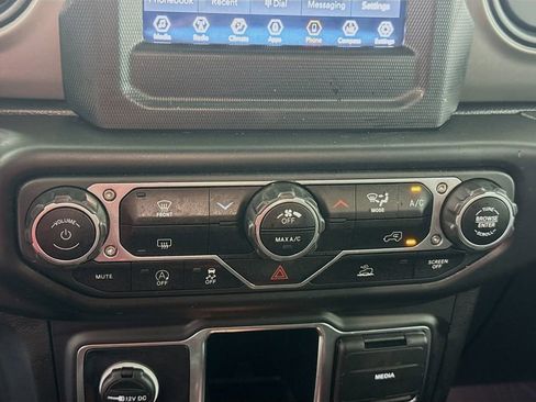 Used 2022 Jeep Wrangler Unlimited Sport AWD/4WD image 15
