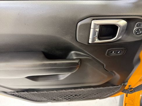 Used 2021 Jeep Wrangler Unlimited Rubicon image 12