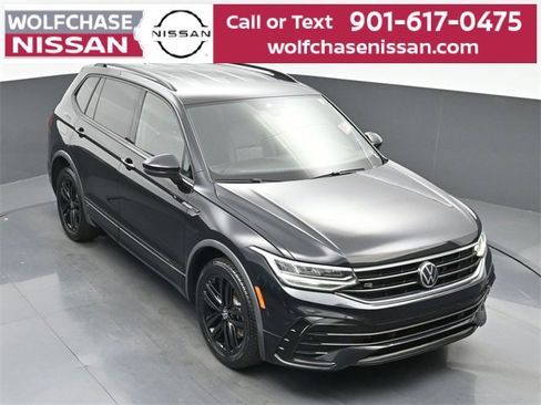 Used 2022 Volkswagen Tiguan SE R-Line image 36