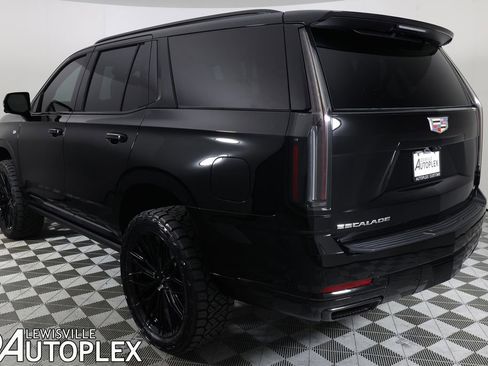 Used 2026 Cadillac Escalade Platinum Sport w/ LPO, Floor Liner Package image 7