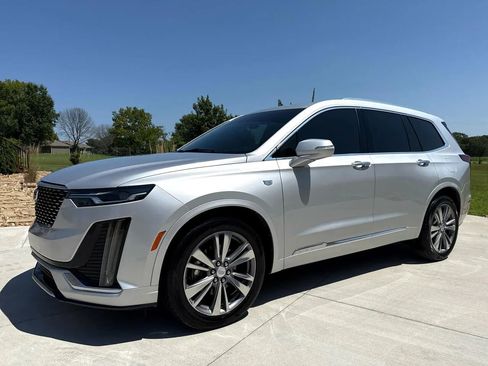 Used 2020 Cadillac XT6 Premium Luxury image 44