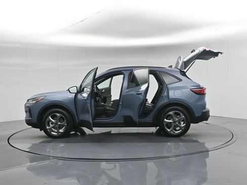 Used 2025 Ford Escape ST-Line FWD image 37