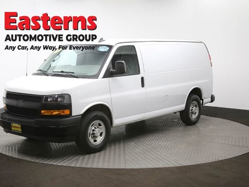 Used 2018 Chevrolet Express 2500 w/ Driver Convenience Package RWD image 56