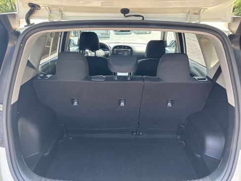 Used 2025 Kia Soul LX w/ LX Technology Package FWD image 21
