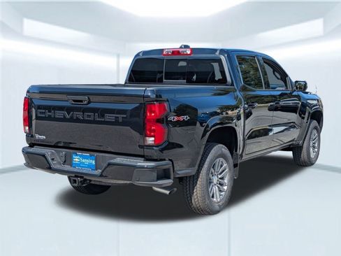 New 2025 Chevrolet Colorado LT w/ LT Convenience Package image 6