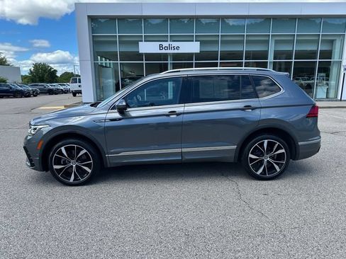 Certified 2022 Volkswagen Tiguan SEL R-Line AWD/4WD image 5