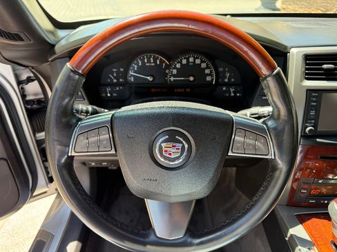 Used 2008 Cadillac XLR image 20