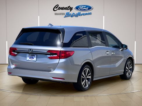 Used 2023 Honda Odyssey Touring image 8